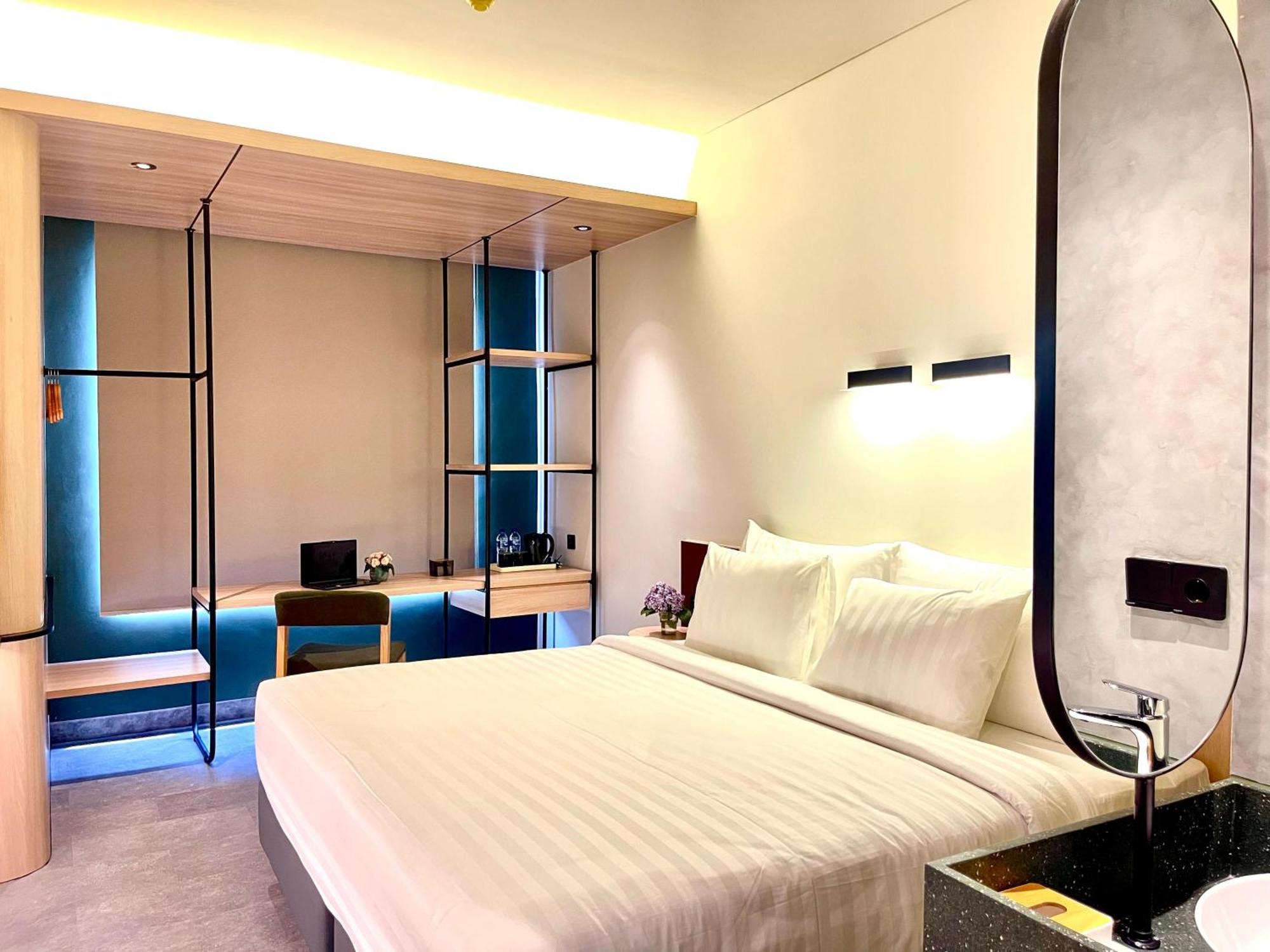 Atooi Alam Sutera Hotel 3*